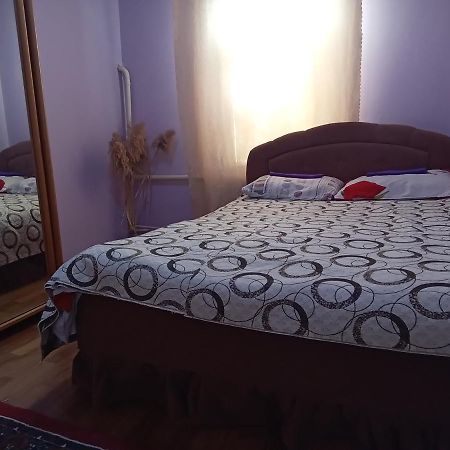 Garden Hotel And Hostel Бишкек Екстериор снимка