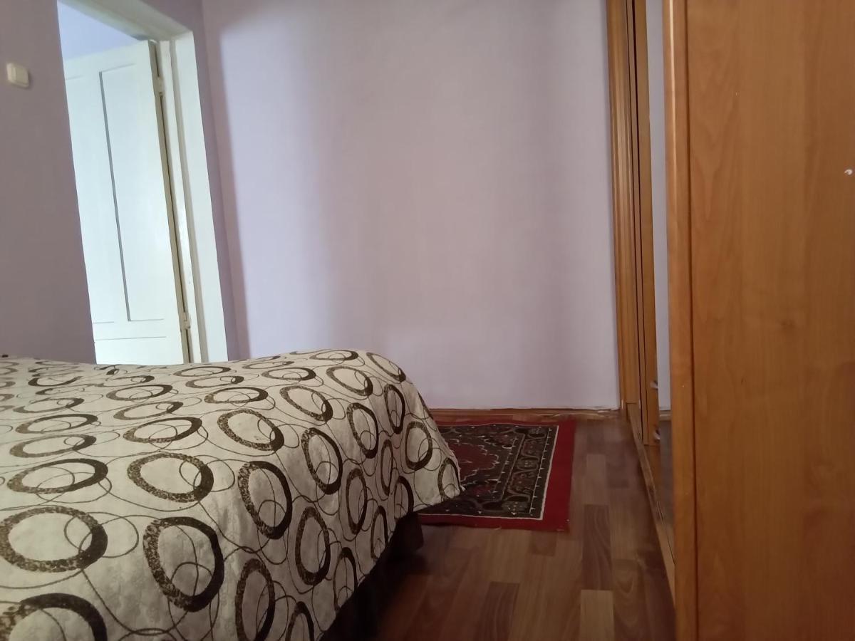 Garden Hotel And Hostel Бишкек Екстериор снимка