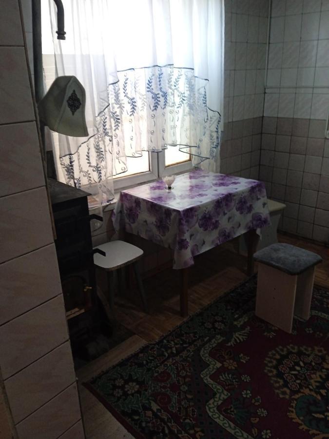 Garden Hotel And Hostel Бишкек Екстериор снимка
